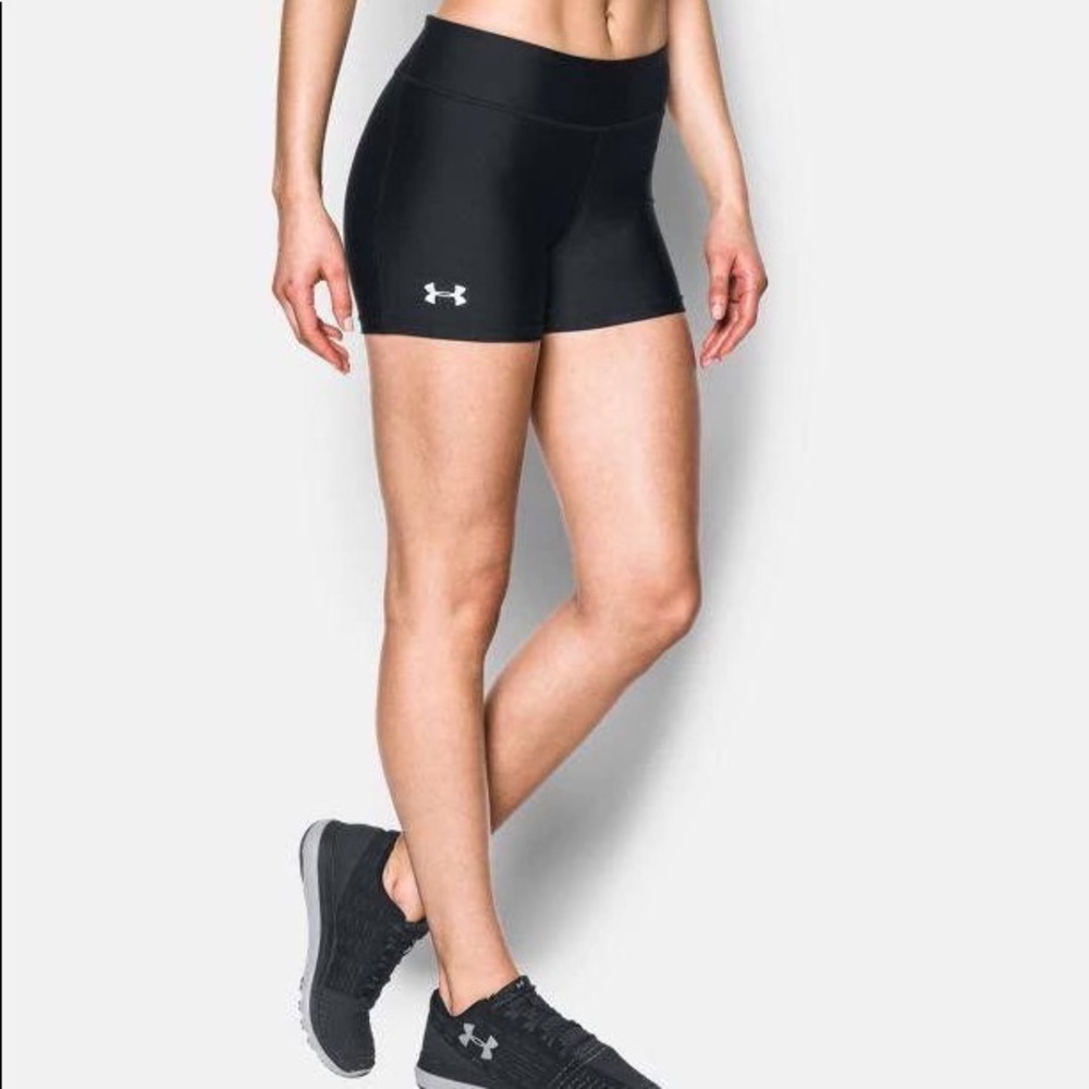 Under Armour Shorts bikers shorties black womens medium
